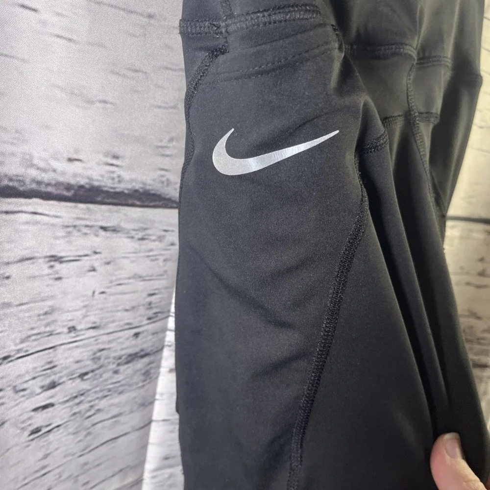 Nike Women's Epic‎ Fast Mid Rise Crop Running Leggings CZ9238-010 XS Black